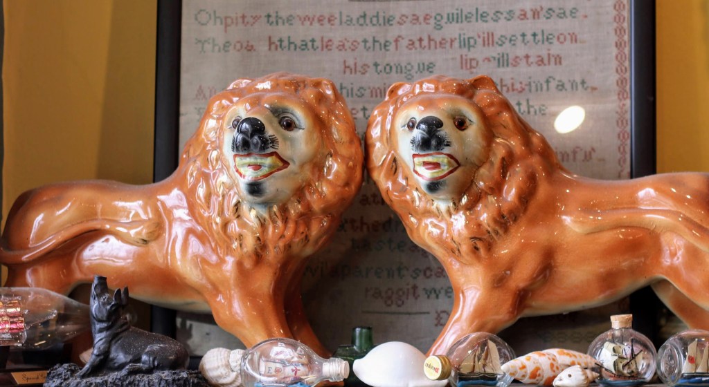 Bo'ness Pottery lions